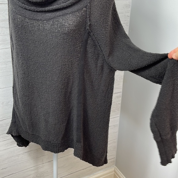 FREE PEOPLE SWEATER - Picture 6 of 7